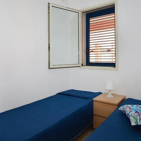 2 Bedroom Awesome In
