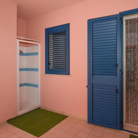 2 Bedroom Awesome In Holiday home Punta Secca
